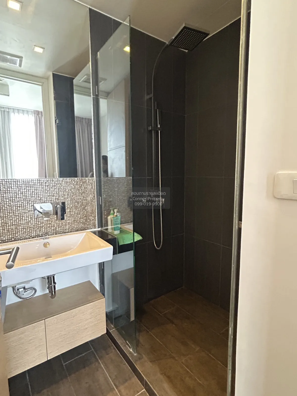 FOR RENT condo , The Lofts Ekkamai , BTS-Ekkamai , Phra Khanong N