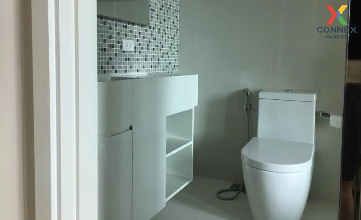 เช่าคอนโด  เดอะ รูม สุขุมวิท 21 BTS-อโศก คลองเตยเหนือ เขต วัฒนา ก