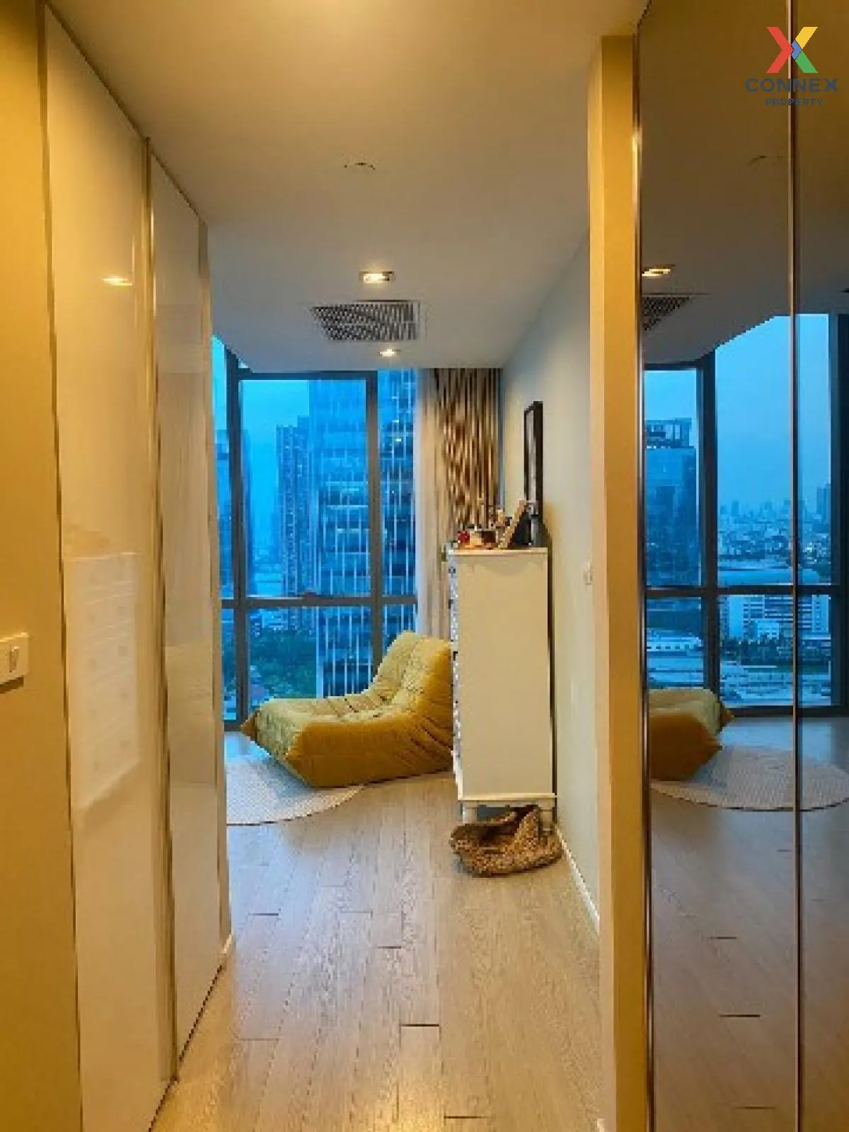 For Rent Condo , The room sukhumvit 21 , BTS-Asok , Khlong Toei N