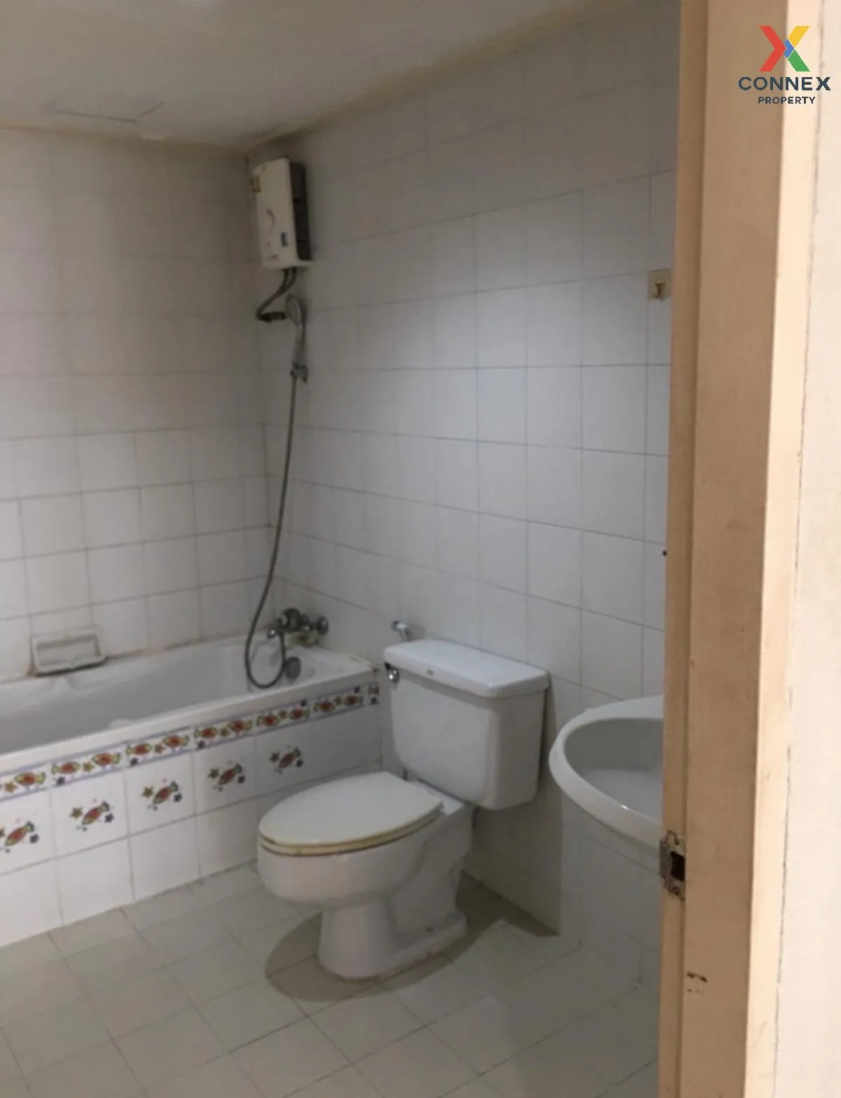 เช่าคอนโด  เดอะ วอเตอร์ฟอร์ด พระราม 4 BTS-พระโขนง คลองเตย เขต พระ