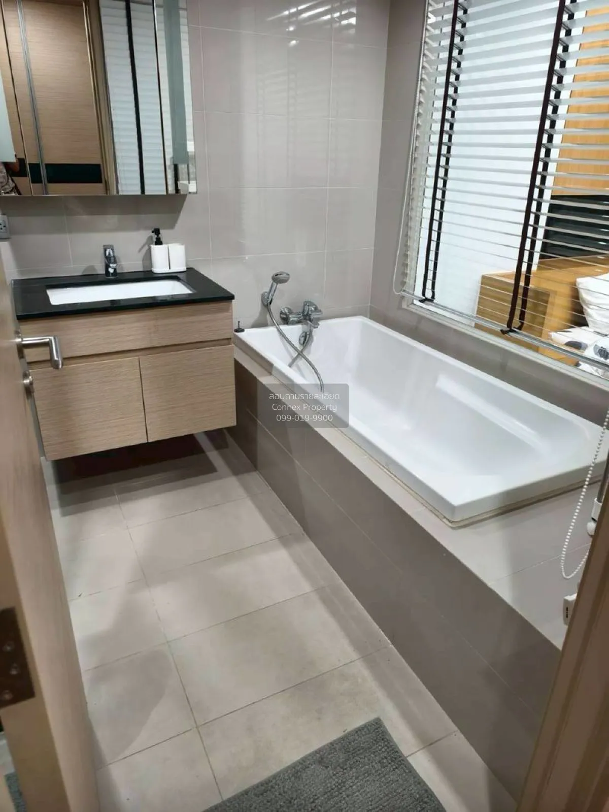 For Rent Condo , Via Botani , BTS-Phrom Phong , Khlong Toei Nuea 