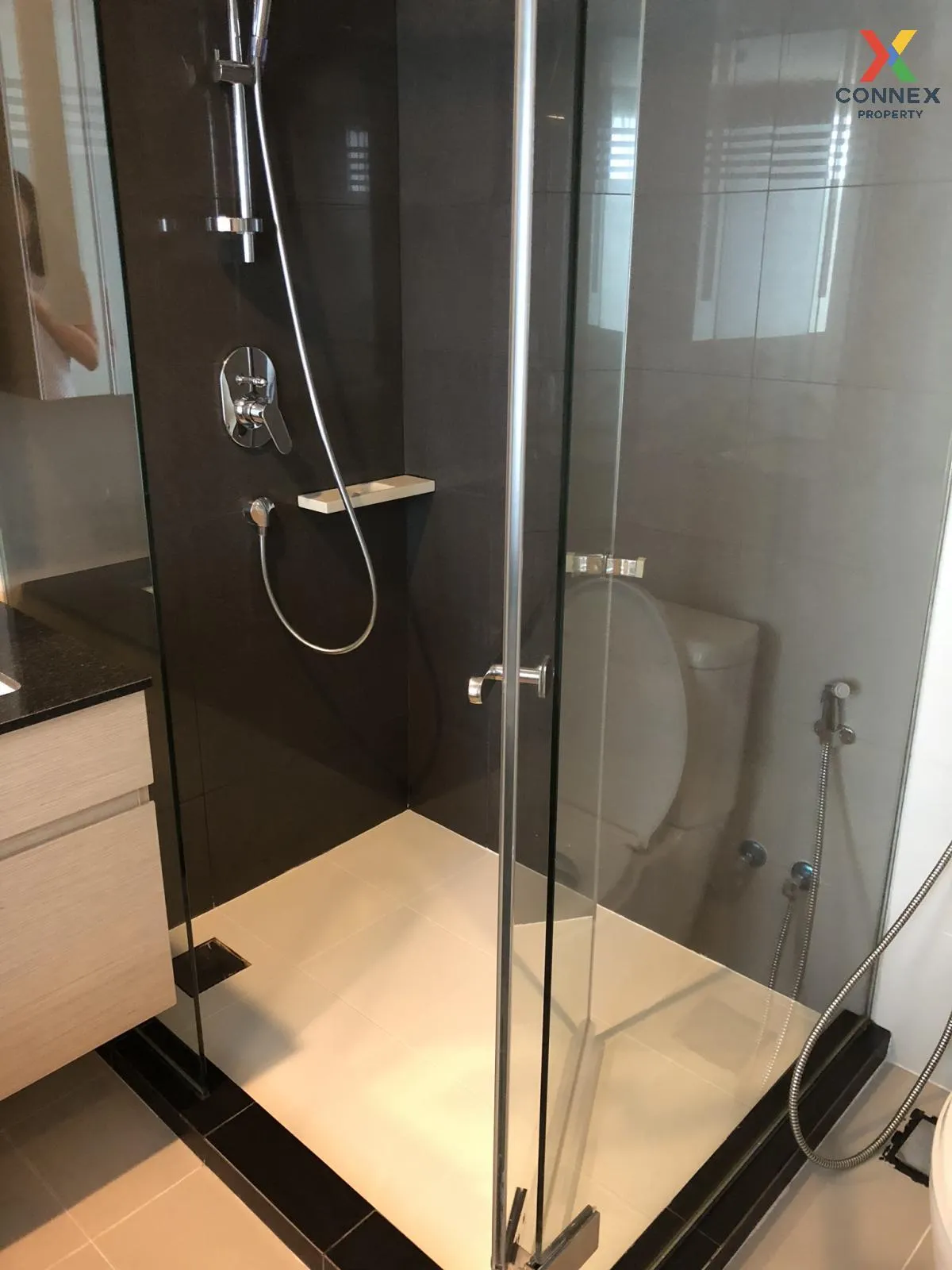 เช่าคอนโด  เวีย โบทานี BTS-พร้อมพงษ์ คลองเตยเหนือ เขต วัฒนา กรุงเ