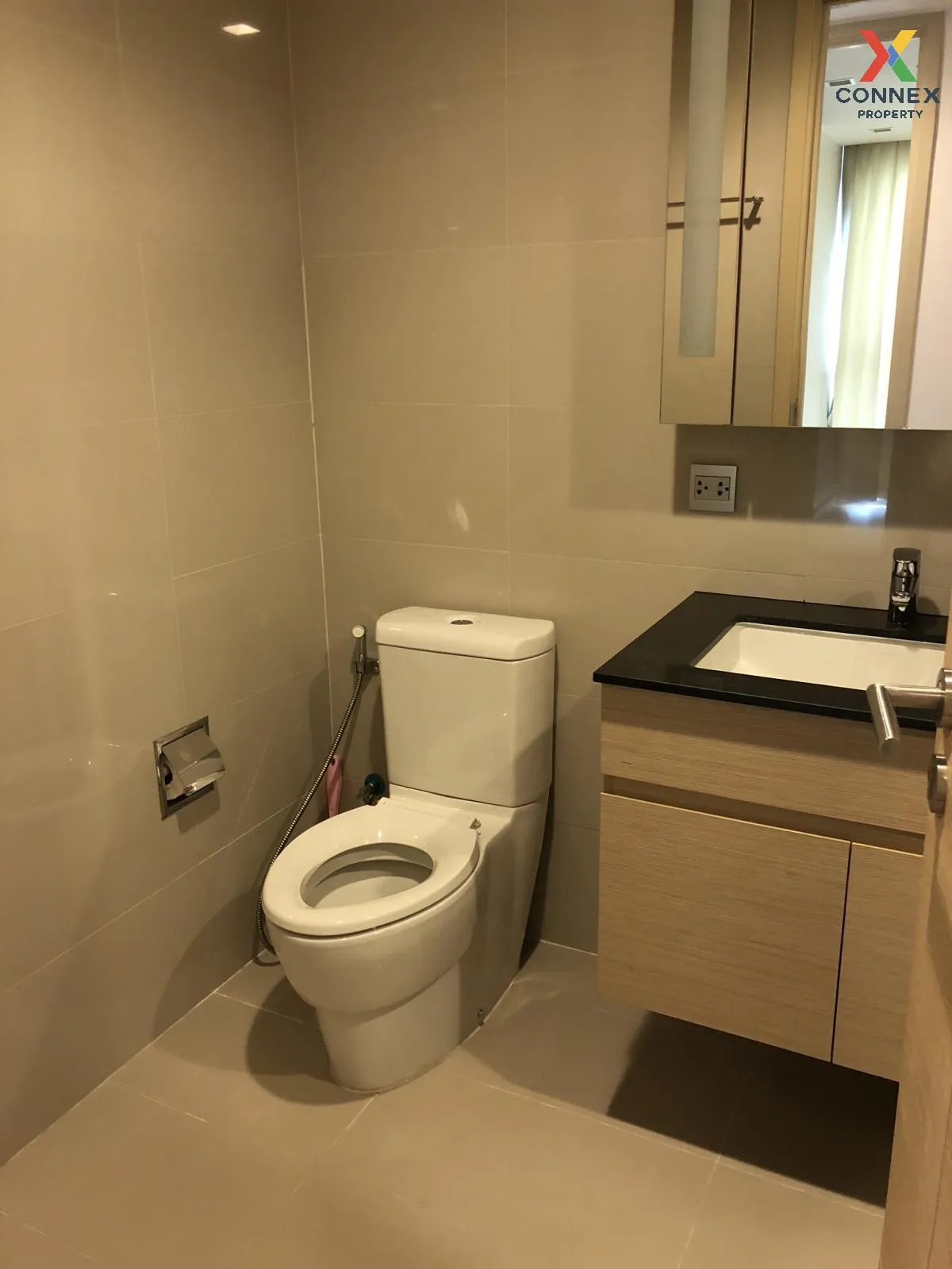 เช่าคอนโด  เวีย โบทานี BTS-พร้อมพงษ์ คลองเตยเหนือ เขต วัฒนา กรุงเ