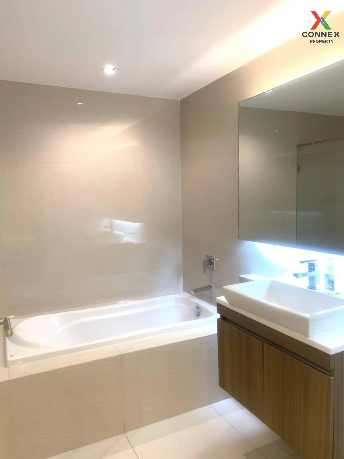 FOR RENT condo , Vtara Sukhumvit 36 , BTS-Thong Lo , Phra Khanong