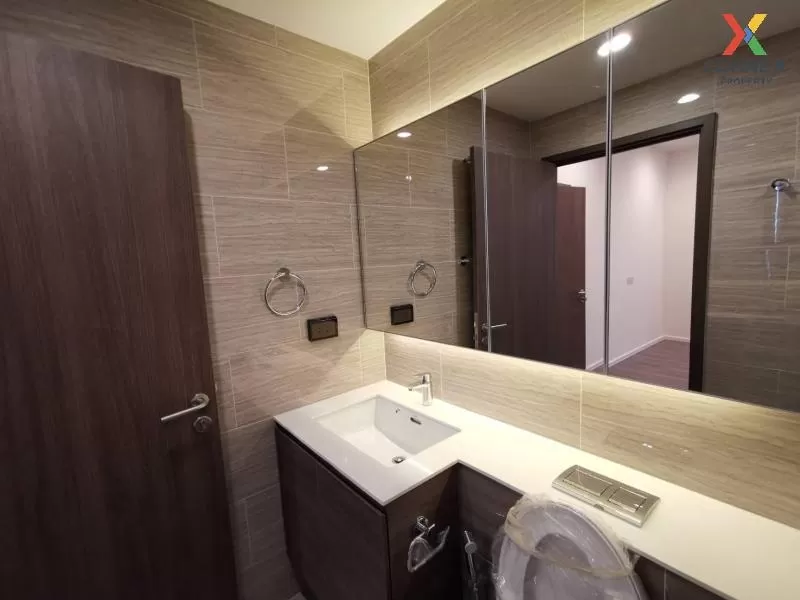 FOR SALE condo , Whizdom Essence , BTS-Punnawithi , Phra Khanong 