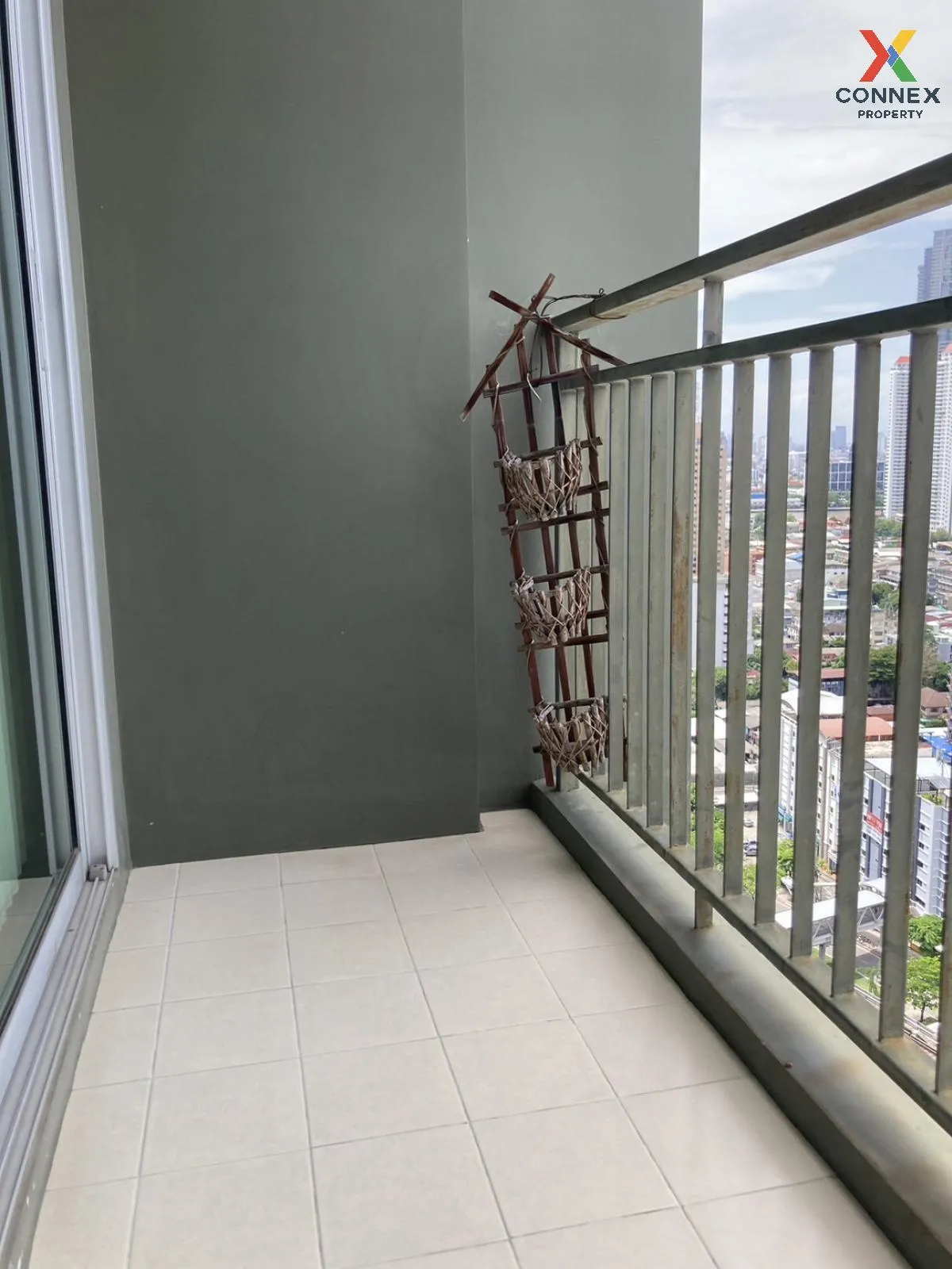 FOR RENT condo , Hive Sathorn , BTS-Krung Thon Buri , Khlong Ton 