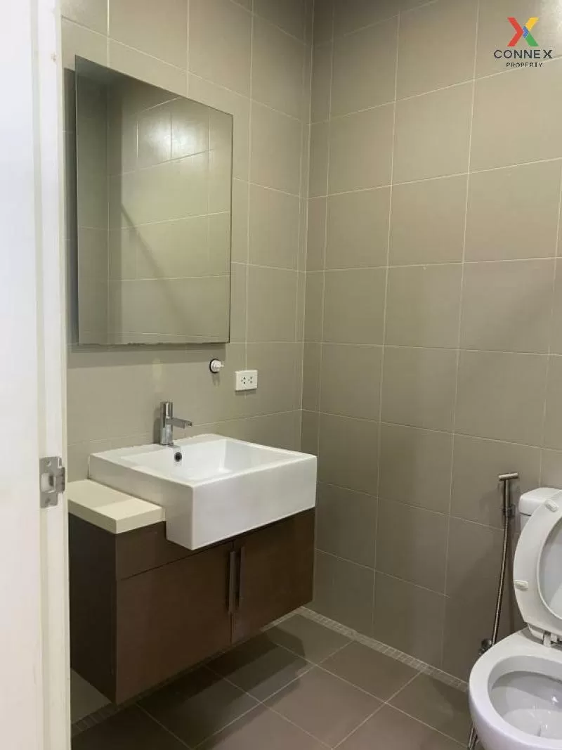 เช่าคอนโด  ไฮฟ์ สาทร BTS-กรุงธนบุรี คลองต้นไทร เขต คลองสาน กรุงเท