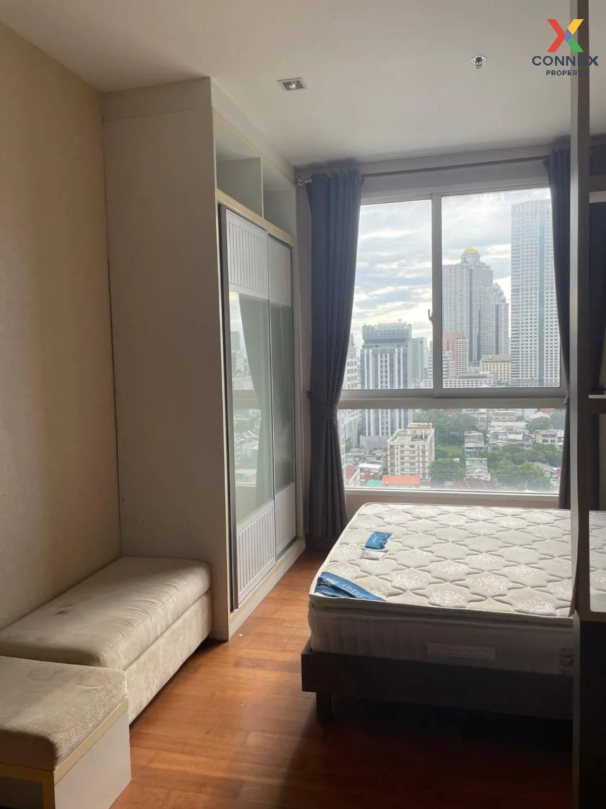 FOR RENT condo , Ivy sathorn 10 , BTS-Chong Nonsi , Silom , Bang  4