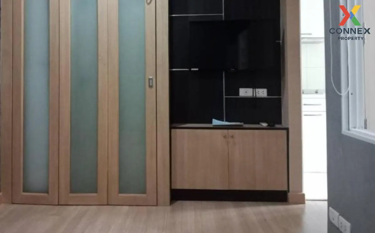 FOR RENT condo , Life @ Sathorn 10 , BTS-Chong Nonsi , Silom , Ba