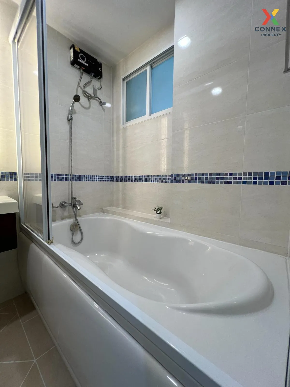 เช่าคอนโด  ไลฟ์ แอท สาทร 10 BTS-ช่องนนทรี สีลม เขต บางรัก กรุงเทพ