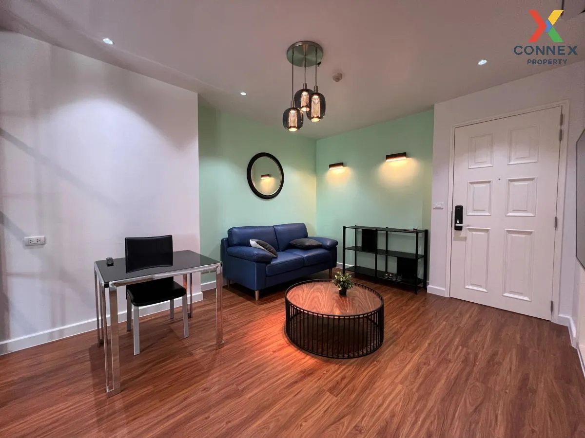 เช่าคอนโด  ไลฟ์ แอท สาทร 10 BTS-ช่องนนทรี สีลม เขต บางรัก กรุงเทพ 1