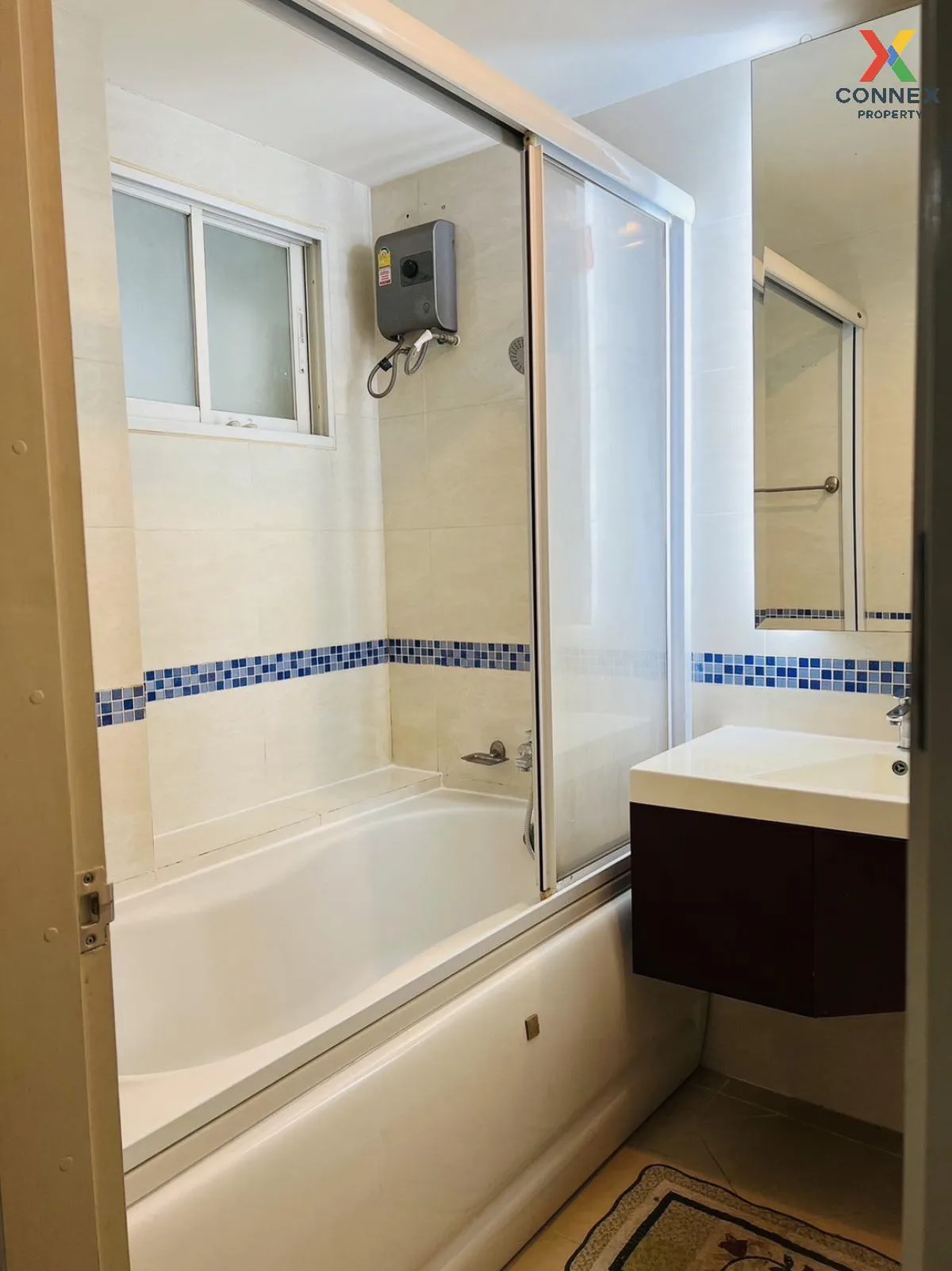 FOR RENT condo , Life @ Sathorn 10 , BTS-Chong Nonsi , Silom , Ba