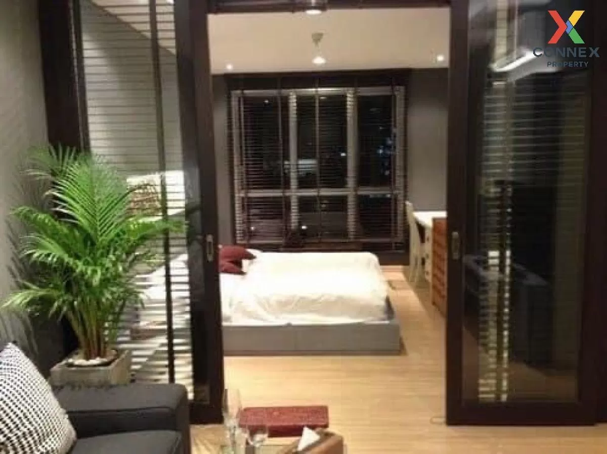 FOR RENT condo , Life @ Sathorn 10 , BTS-Chong Nonsi , Silom , Ba