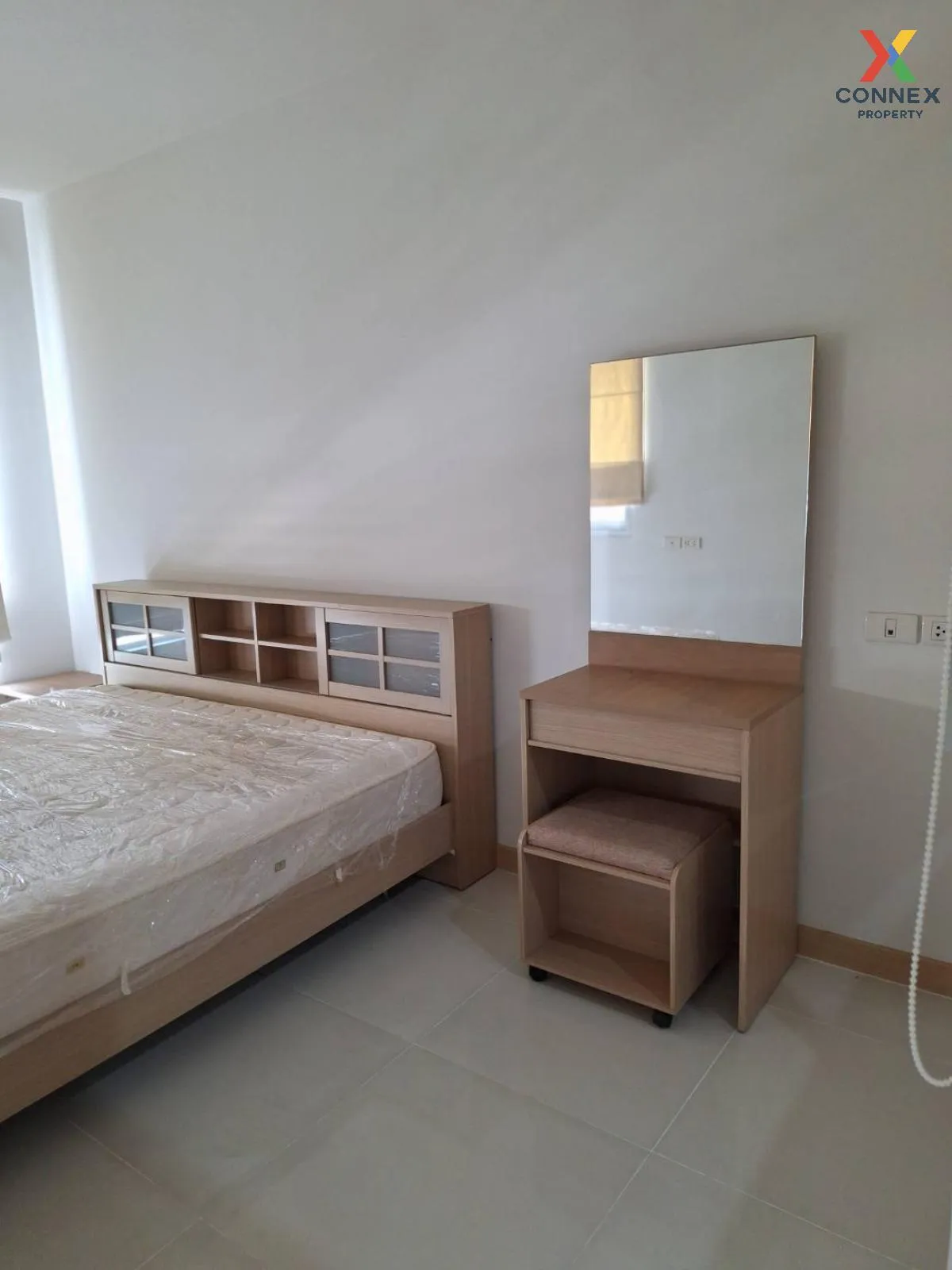 FOR RENT condo , Life @ Sathorn 10 , BTS-Chong Nonsi , Silom , Ba