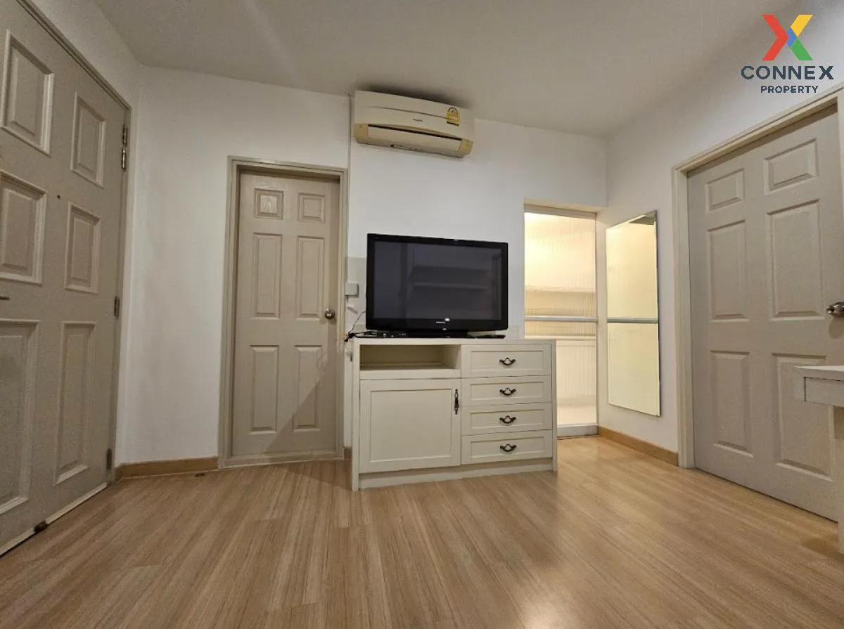 FOR RENT condo , Life @ Sathorn 10 , BTS-Chong Nonsi , Silom , Ba 3