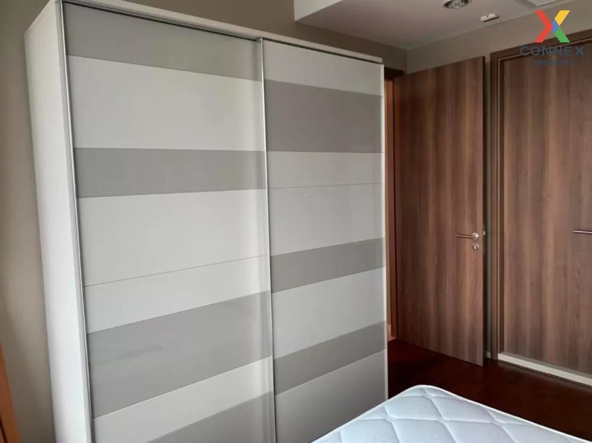 FOR RENT condo , Menam Residences , high floor , river view , BTS