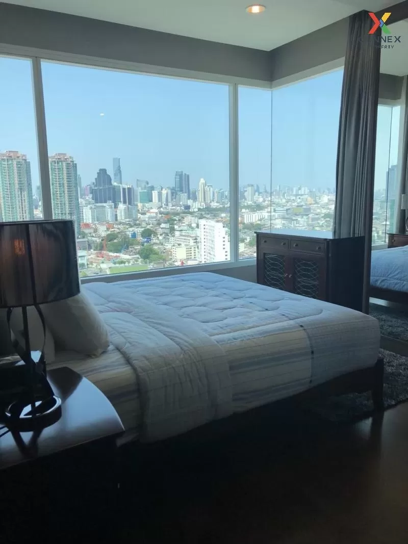 FOR SALE condo , Menam Residences , BTS-Saphan Taksin , Wat Phray FOR SALE condo , Menam Residences , BTS-Saphan Taksin , Wat Phray