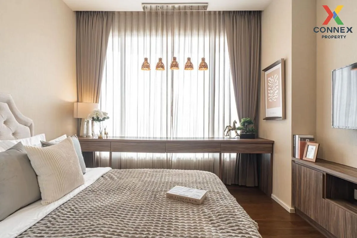 FOR SALE condo , Menam Residences , BTS-Saphan Taksin , Wat Phray FOR SALE condo , Menam Residences , BTS-Saphan Taksin , Wat Phray