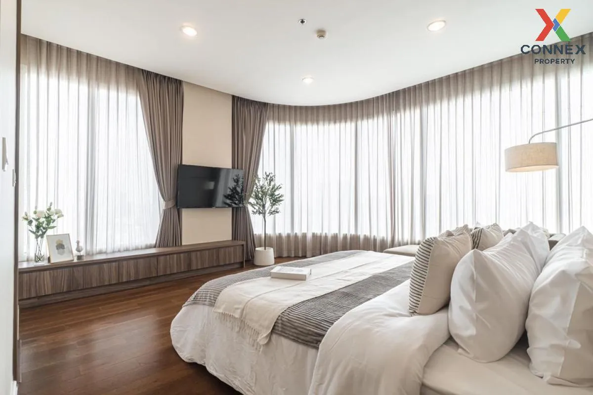 FOR SALE condo , Menam Residences , BTS-Saphan Taksin , Wat Phray FOR SALE condo , Menam Residences , BTS-Saphan Taksin , Wat Phray