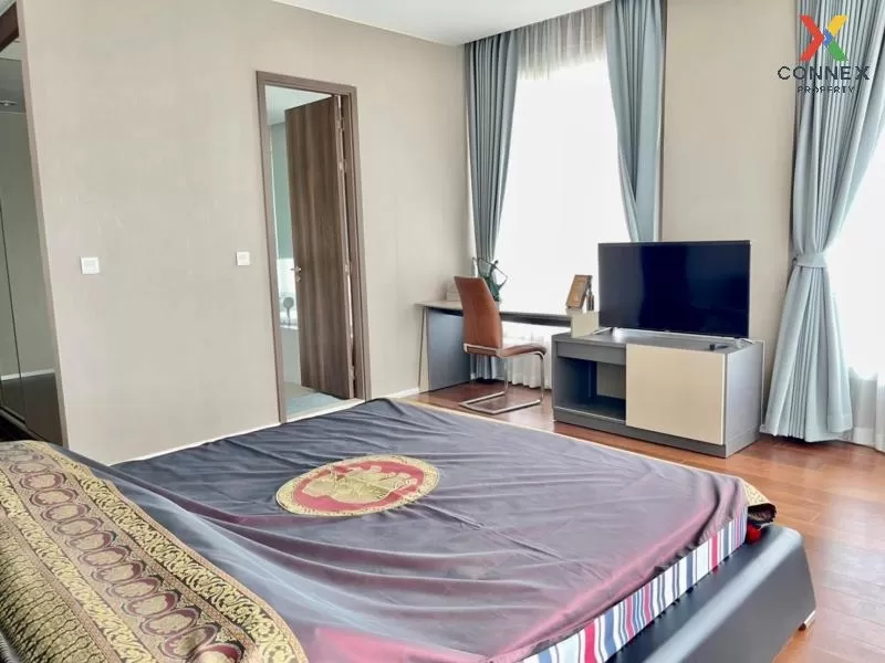 FOR RENT condo , Menam Residences , BTS-Saphan Taksin , Wat Phray