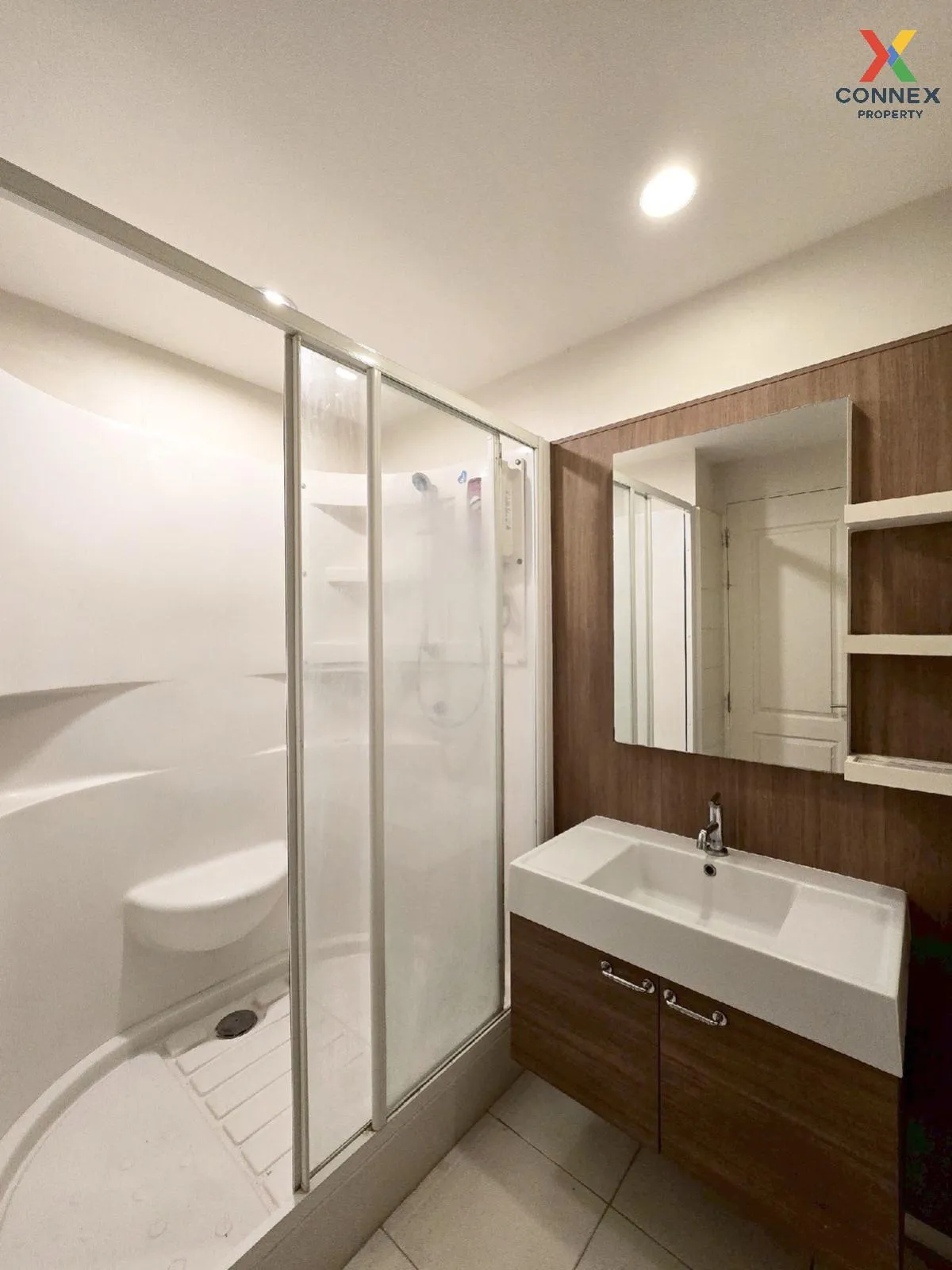 FOR RENT condo , Q House Sathorn , BTS-Krung Thon Buri , Khlong T