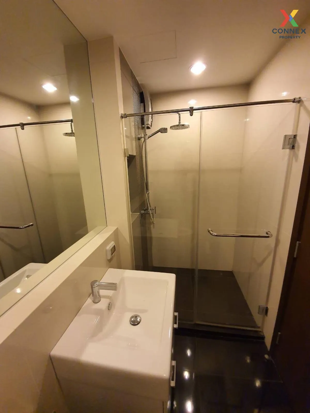 FOR RENT condo , RHYTHM Sathorn-Narathiwas , BTS-Chong Nonsi , Th