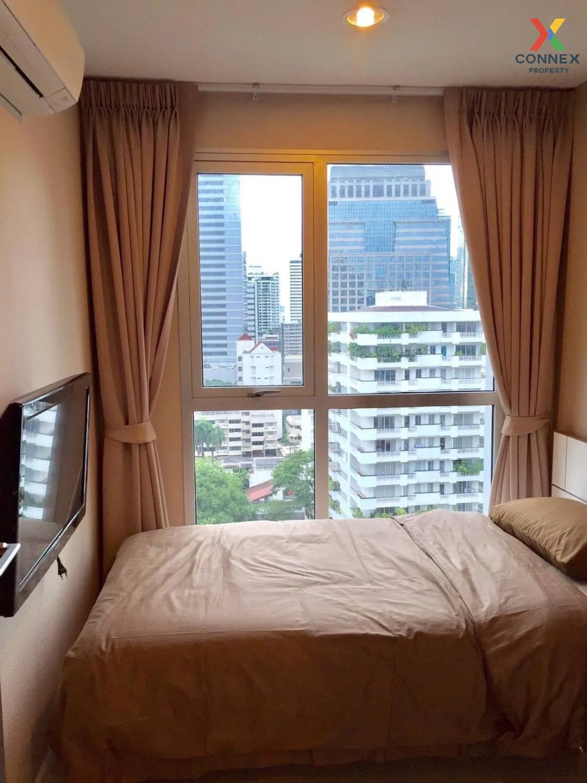 FOR RENT condo , RHYTHM Sathorn-Narathiwas , BTS-Chong Nonsi , Th