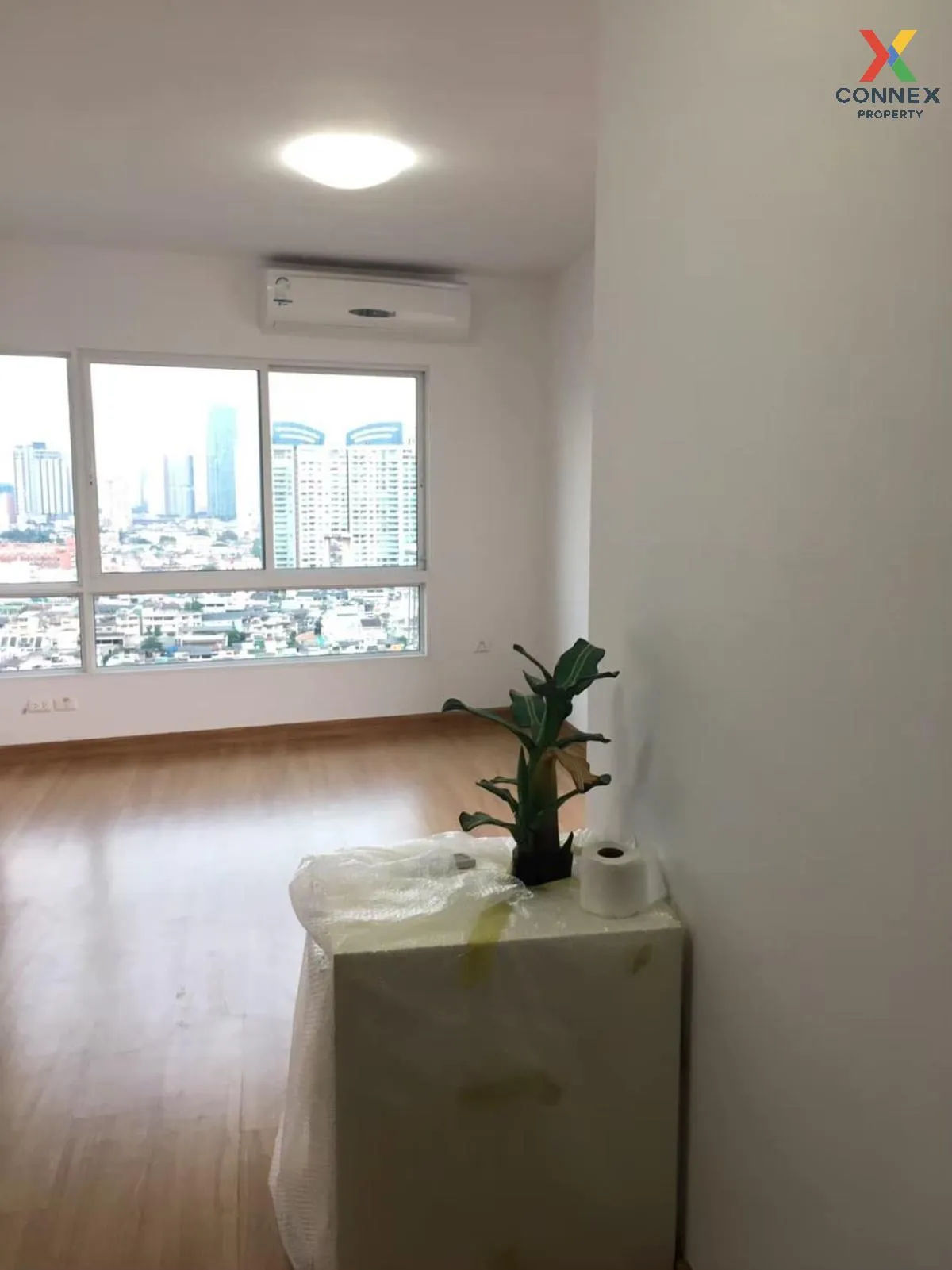 FOR RENT condo , Supalai River Resort Charoen Nakhon , BTS-Krung  4