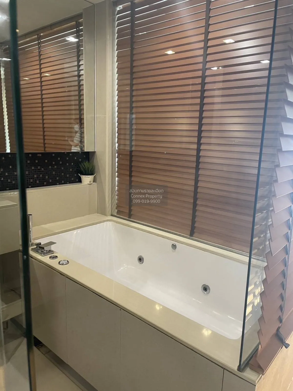 เช่าคอนโด  ดิ แอดเดรส สาทร ฺBTS-เซนต์หลุยส์ สีลม เขต บางรัก กรุงเ