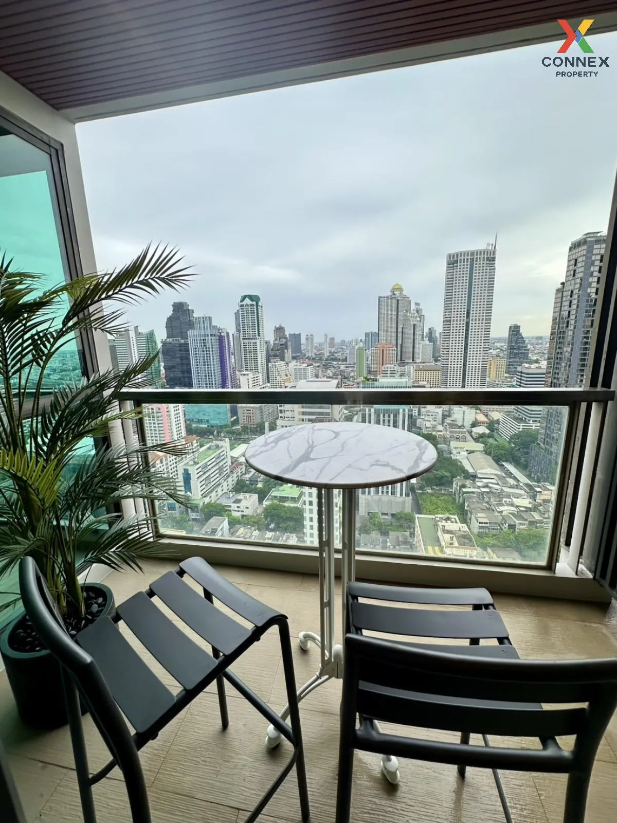 FOR RENT condo , The Address Sathorn , BTS-Saint Louis , Silom , 