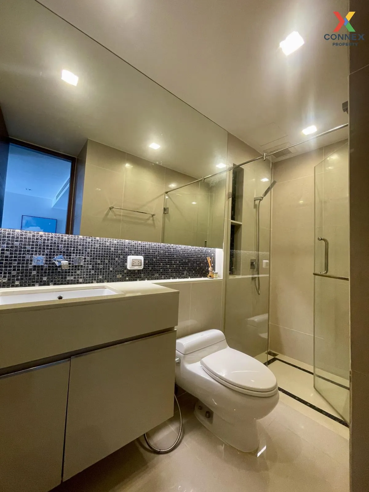 FOR RENT condo , The Address Sathorn , BTS-Saint Louis , Silom , 