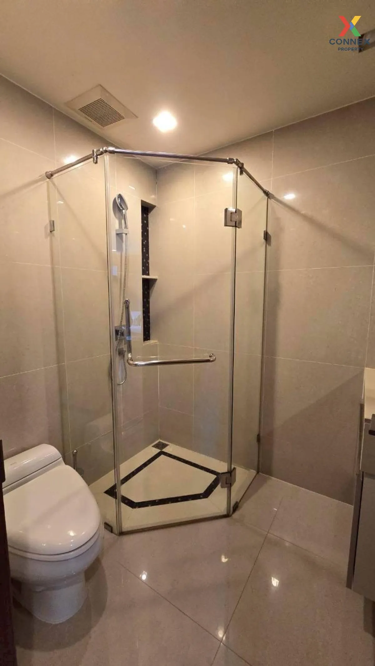 เช่าคอนโด  ดิ แอดเดรส สาทร ฺBTS-เซนต์หลุยส์ สีลม เขต บางรัก กรุงเ