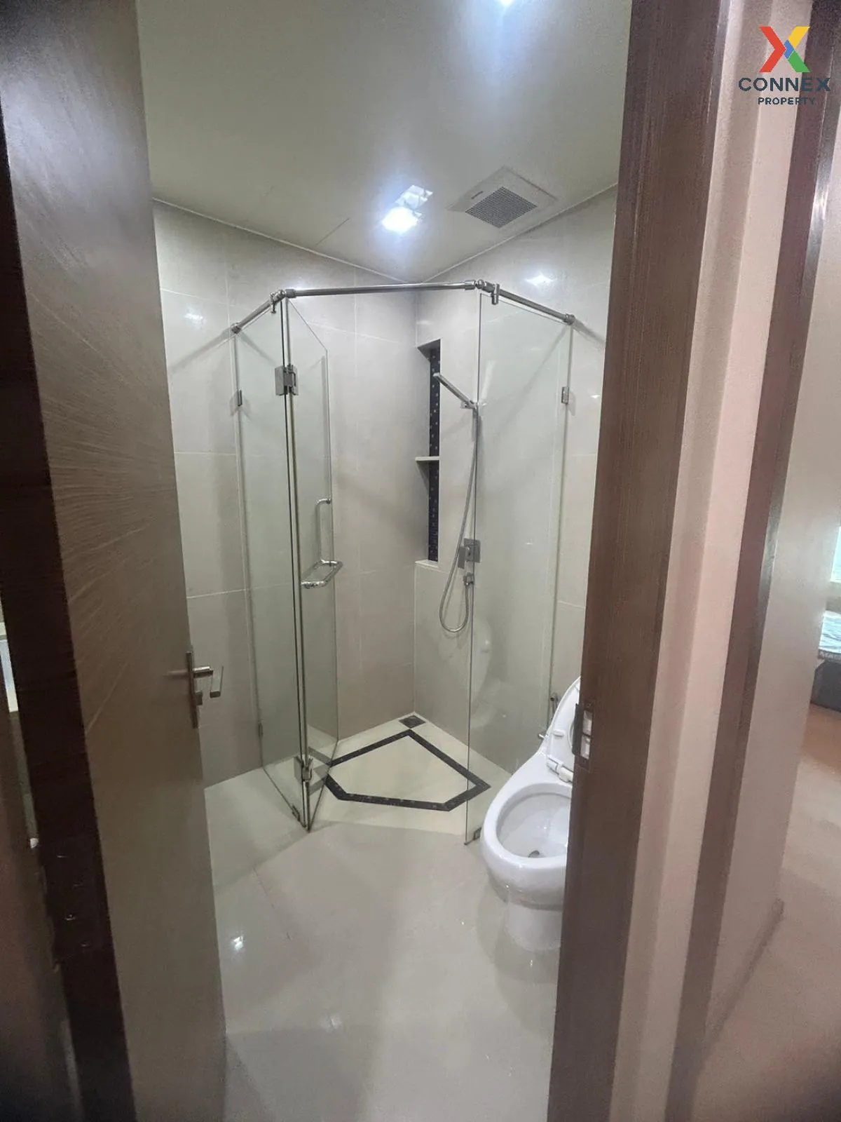 FOR RENT condo , The Address Sathorn , BTS-Saint Louis , Silom , 