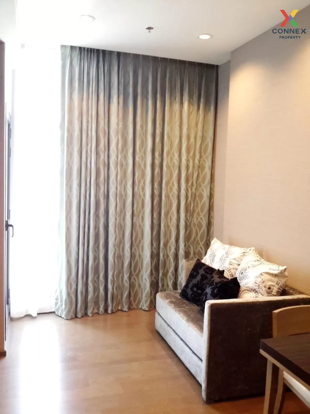 FOR RENT condo , The Diplomat Sathorn , BTS-Surasak , Silom , Ban 1