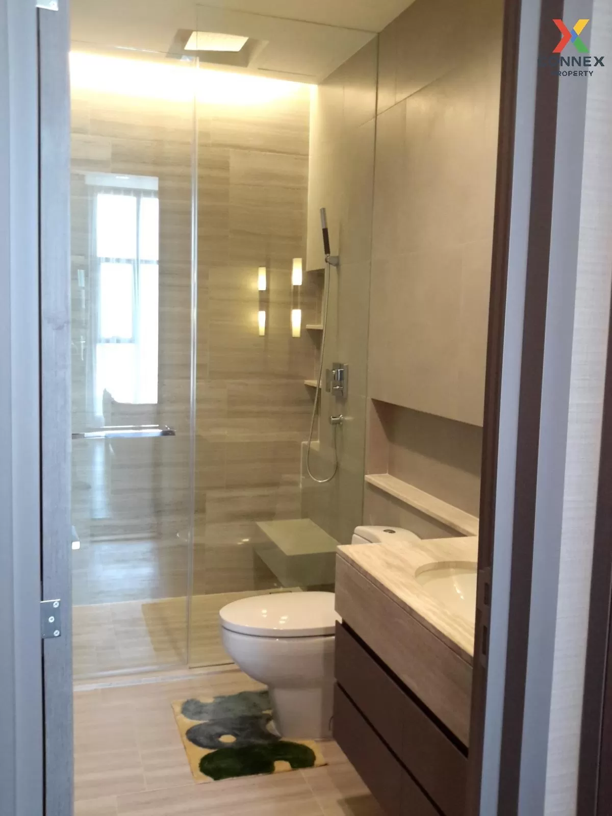 FOR RENT condo , The Diplomat Sathorn , BTS-Surasak , Silom , Ban