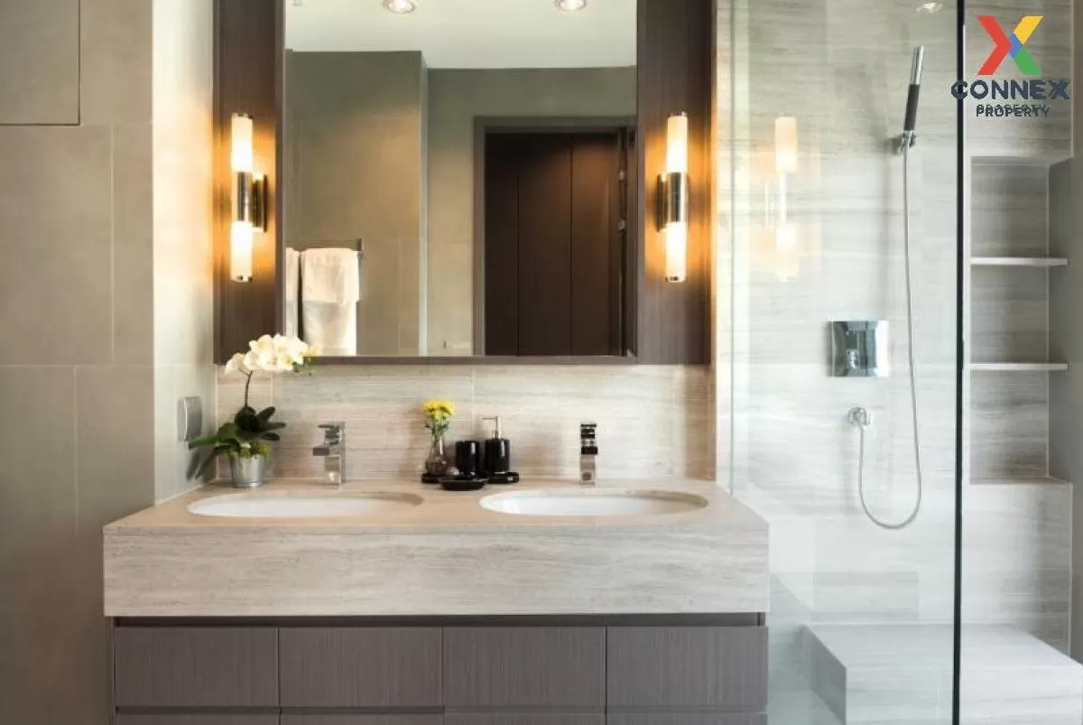 FOR RENT condo , The Diplomat Sathorn , BTS-Surasak , Silom , Ban