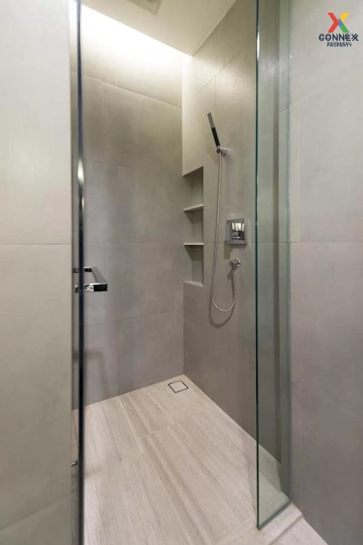 FOR RENT condo , The Diplomat Sathorn , BTS-Surasak , Silom , Ban