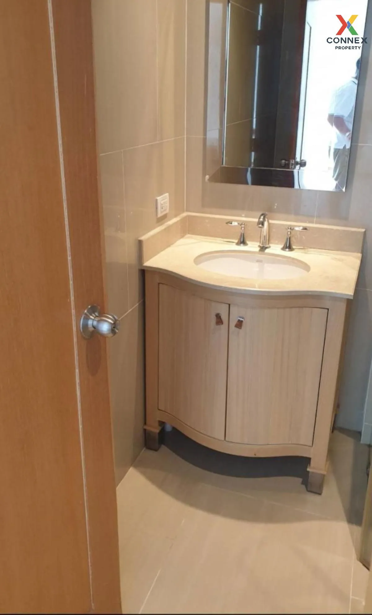 เช่าคอนโด  ดิ เอ็มไพร์ เพลส BTS-ช่องนนทรี ยานนาวา เขต สาทร กรุงเท