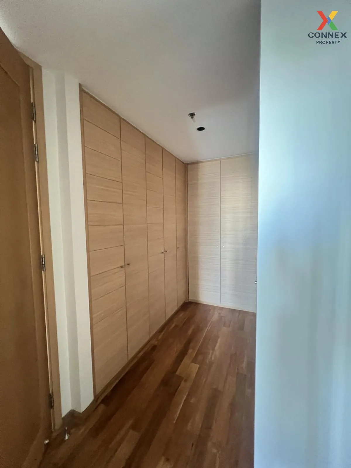 เช่าคอนโด  ดิ เอ็มไพร์ เพลส BTS-ช่องนนทรี ยานนาวา เขต สาทร กรุงเท