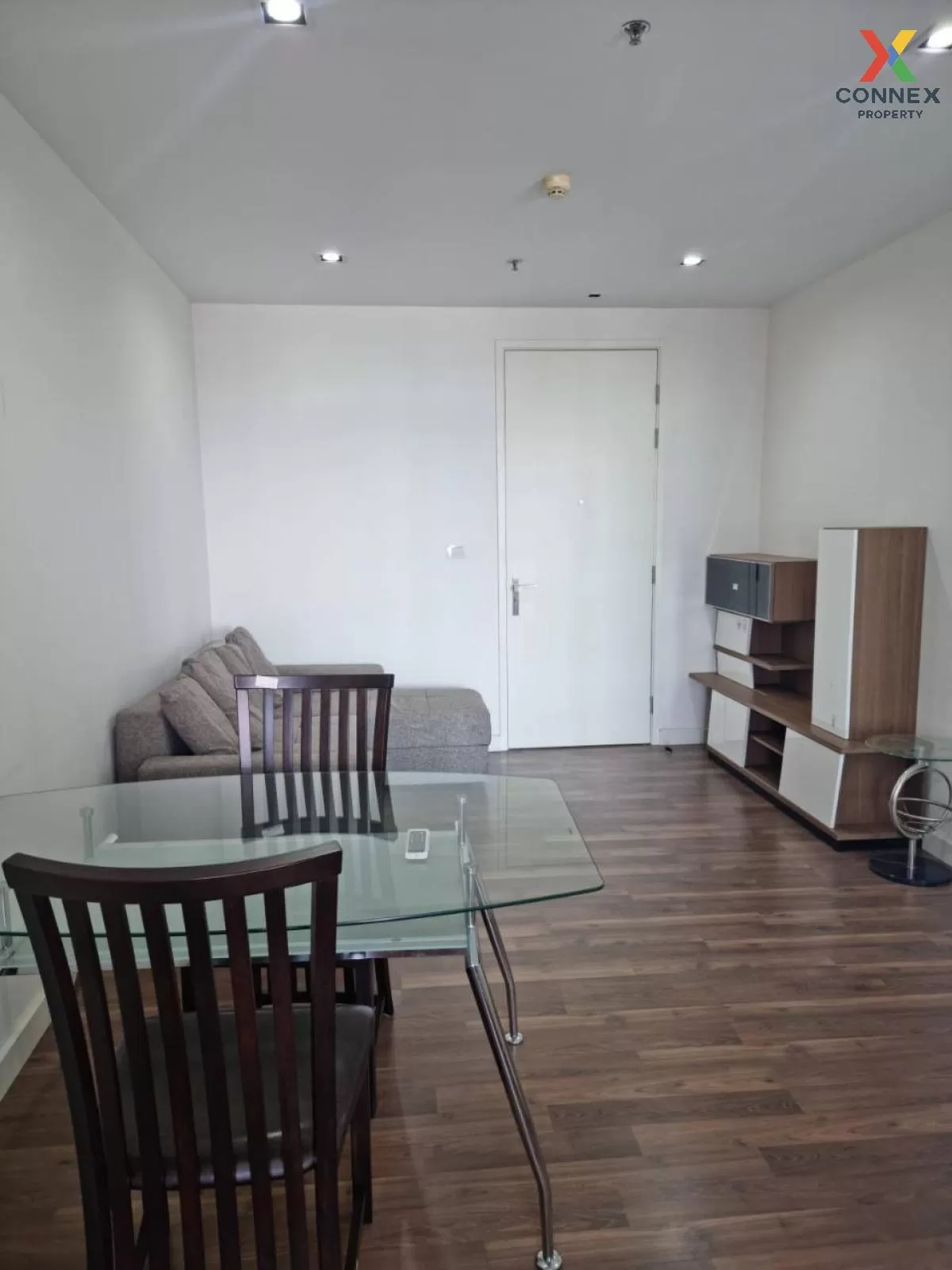 เช่าคอนโด  เดอะ รูม สาทร - ตากสิน BTS-โพธิ์นิมิตร บางยี่เรือ เขต  1