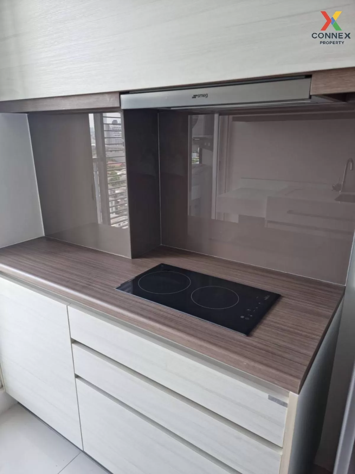 เช่าคอนโด  เดอะ รูม สาทร - ตากสิน BTS-โพธิ์นิมิตร บางยี่เรือ เขต  3