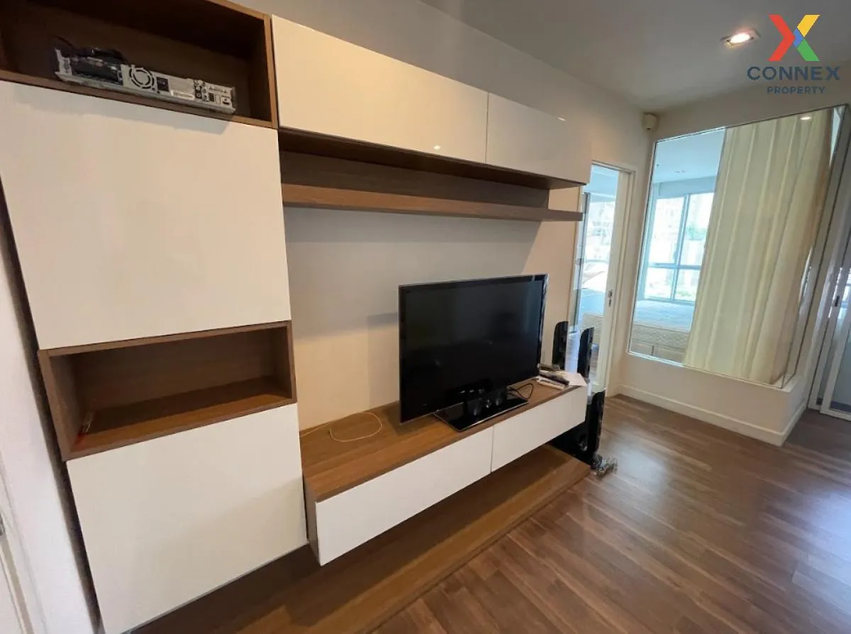 เช่าคอนโด  เดอะ รูม สาทร - ตากสิน BTS-โพธิ์นิมิตร บางยี่เรือ เขต  3