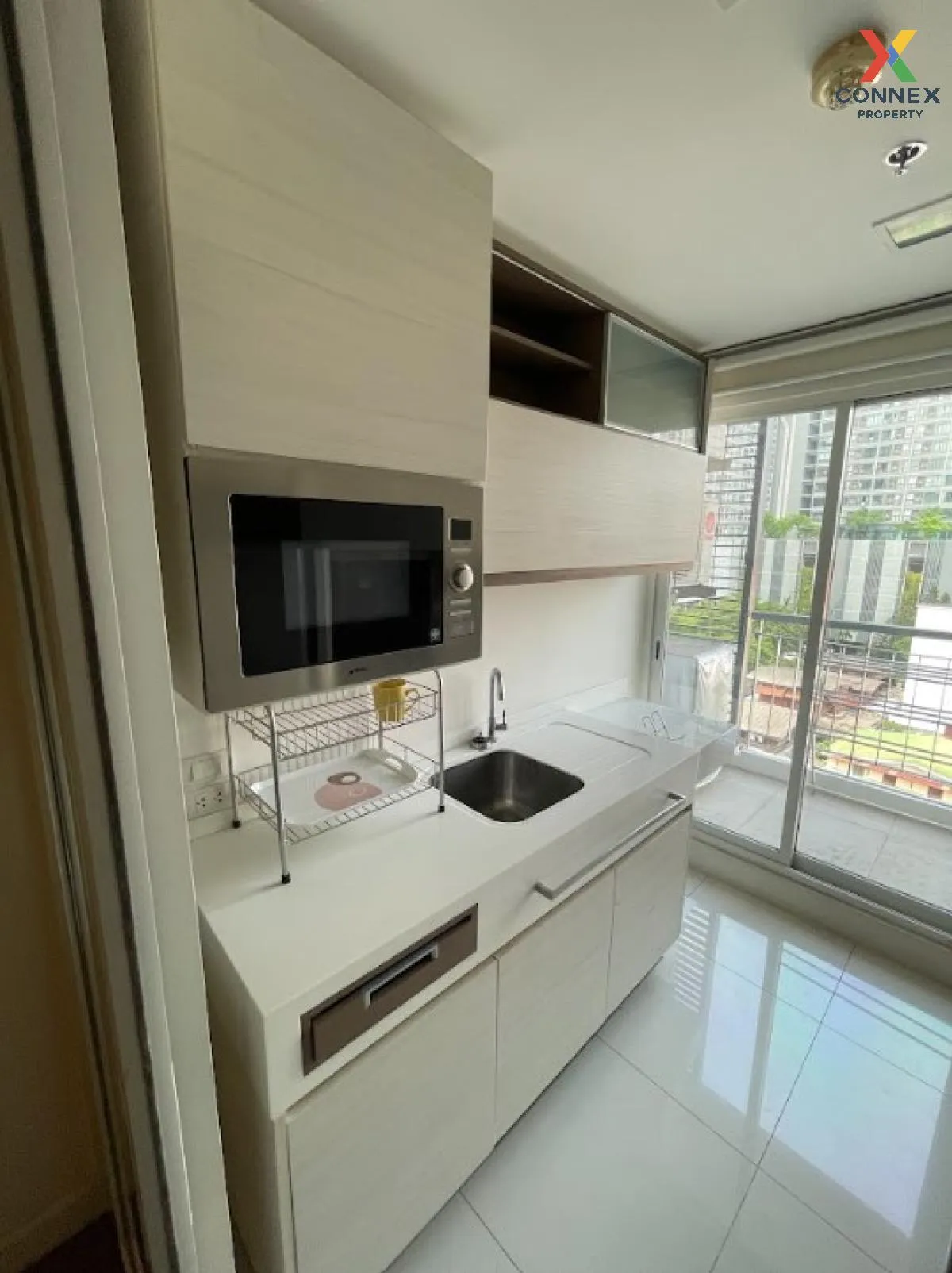 เช่าคอนโด  เดอะ รูม สาทร - ตากสิน BTS-โพธิ์นิมิตร บางยี่เรือ เขต  4