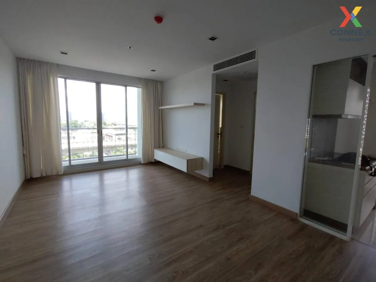 เช่าคอนโด  เดอะ รูม สาทร - ตากสิน BTS-โพธิ์นิมิตร บางยี่เรือ เขต  3