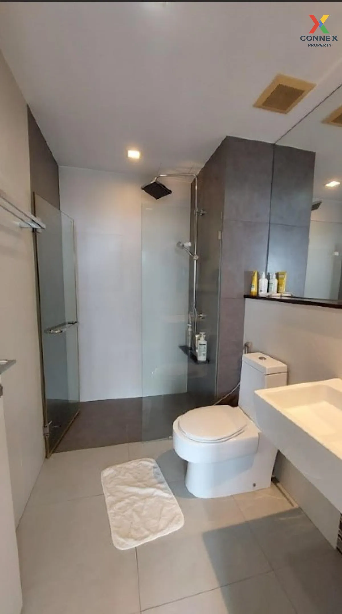 เช่าคอนโด  เออร์บาโน่ แอบโซลูท สาทร-ตากสิน BTS-กรุงธนบุรี คลองต้น