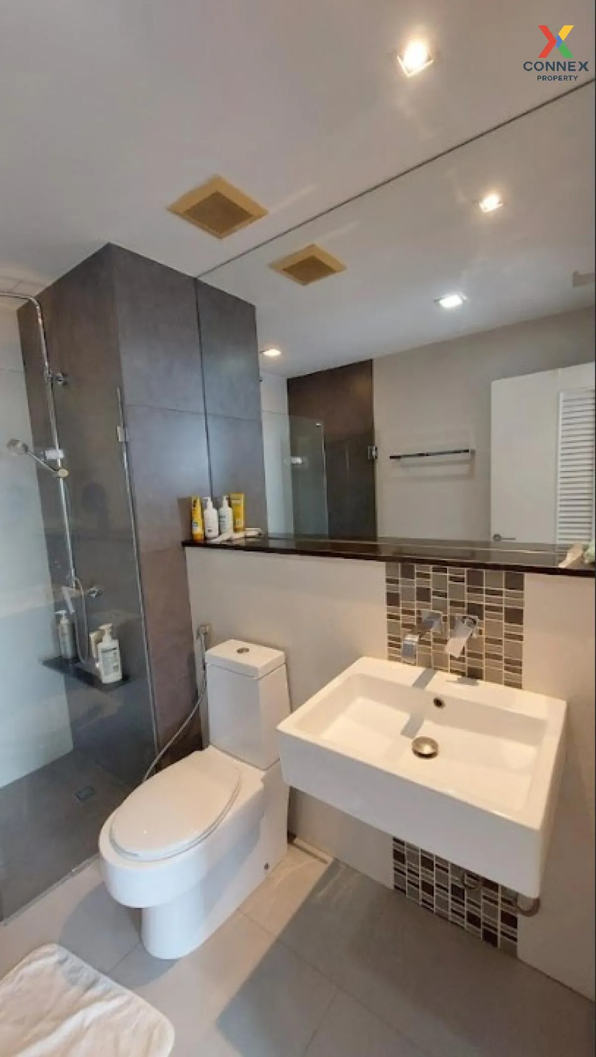 เช่าคอนโด  เออร์บาโน่ แอบโซลูท สาทร-ตากสิน BTS-กรุงธนบุรี คลองต้น