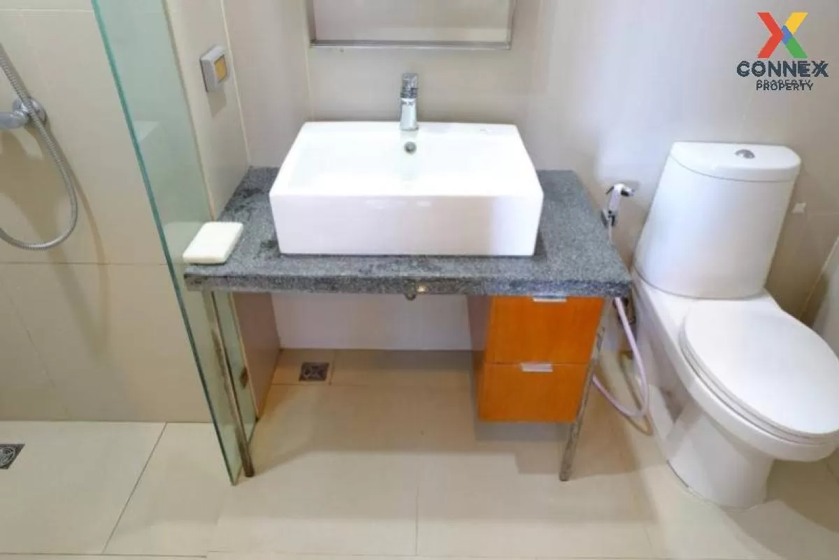 FOR RENT condo , Villa Sathorn , BTS-Krung Thon Buri , Khlong Ton