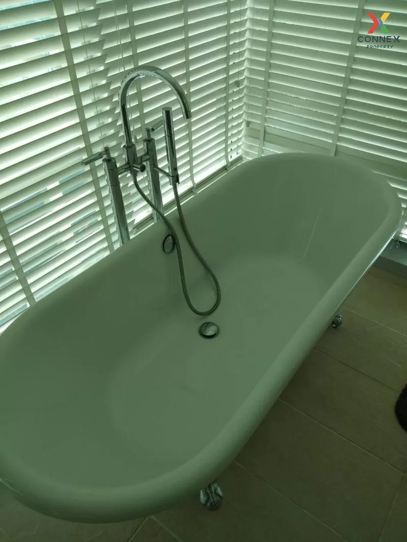 FOR RENT condo , Villa Sathorn , BTS-Krung Thon Buri , Khlong Ton