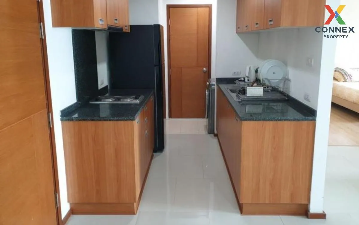 FOR RENT condo , Villa Sathorn , high floor , BTS-Krung Thon Buri 4