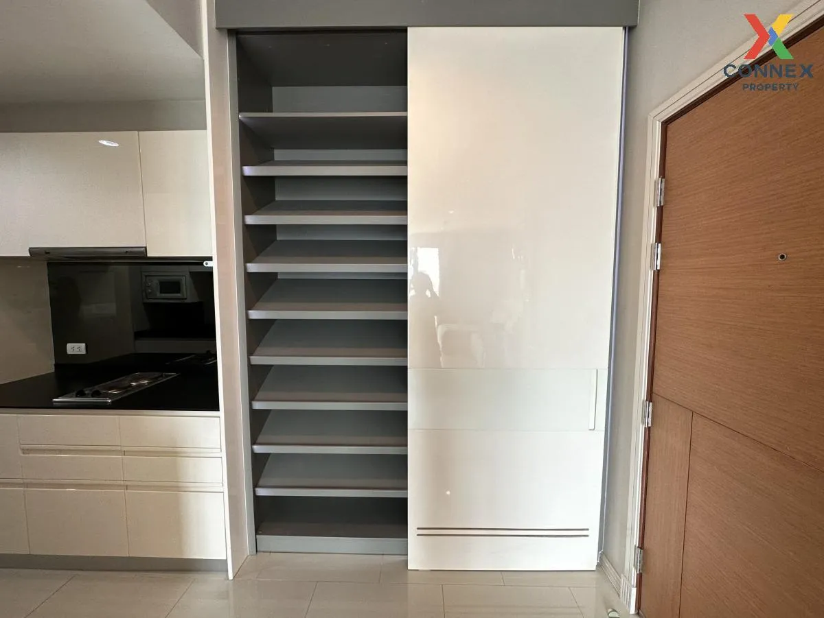 FOR RENT condo , Villa Sathorn , BTS-Krung Thon Buri , Khlong Ton